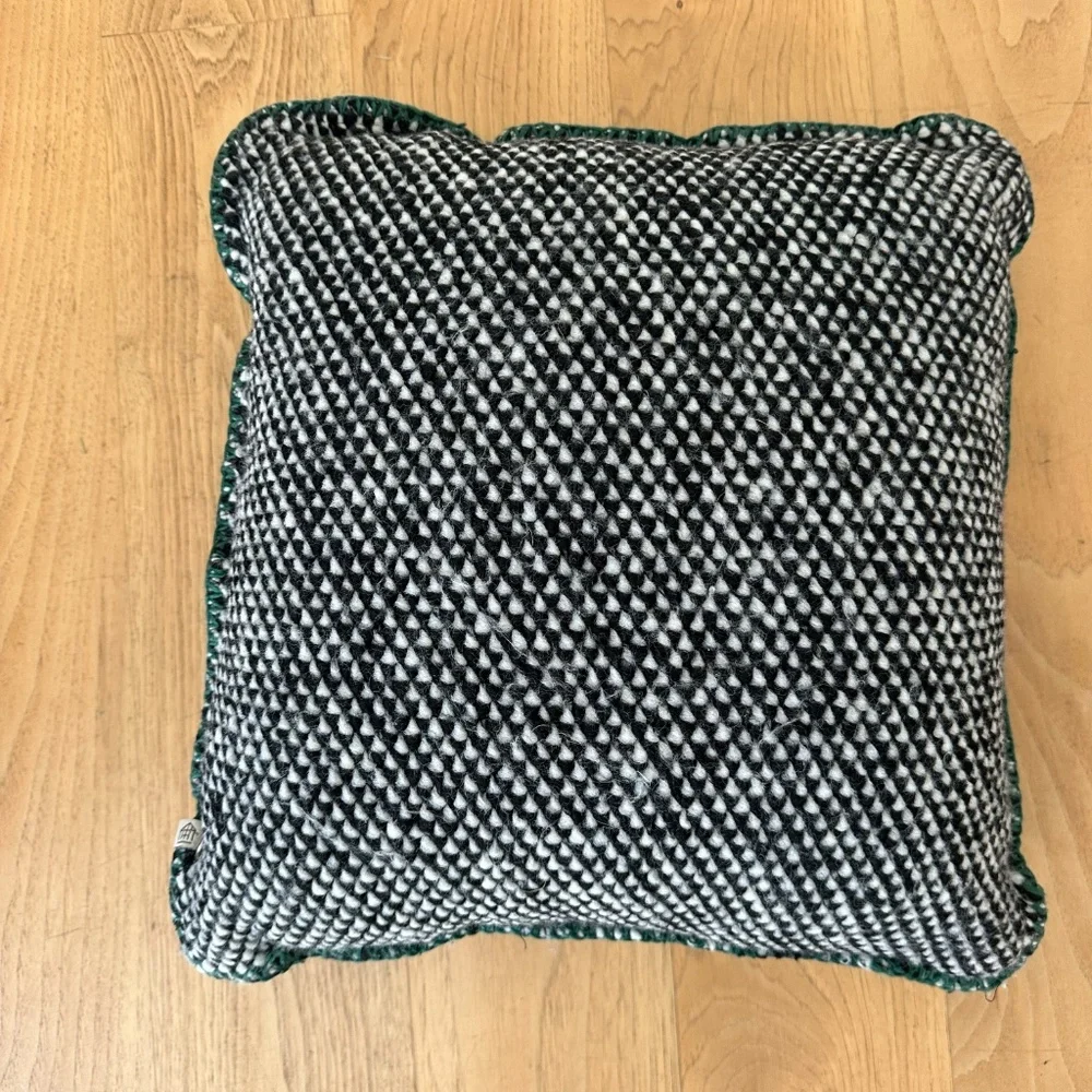 HEARTH & HAND 18